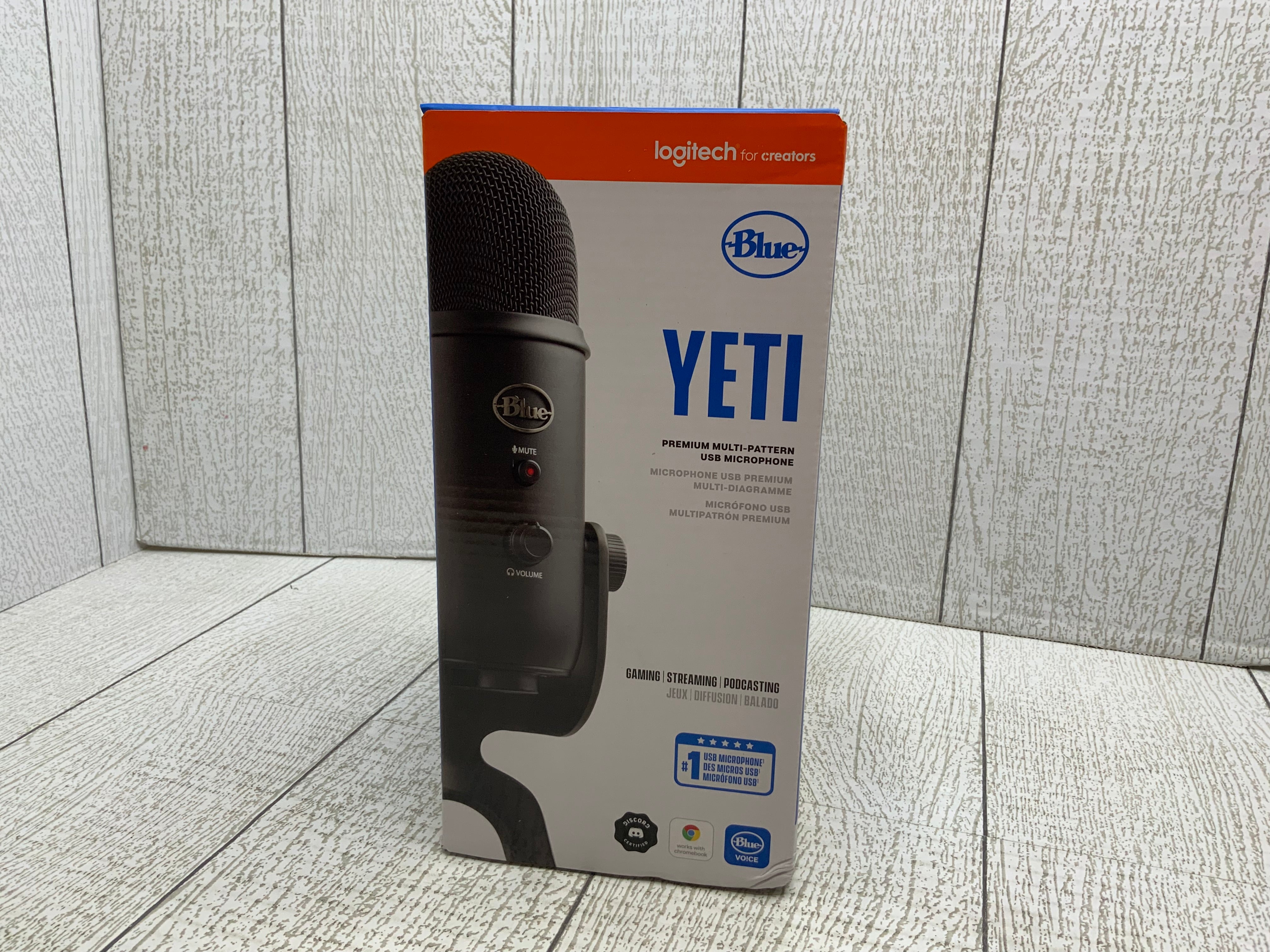 Blue Yeti USB Microphone for PC, Mac, Gaming, Recording, Streaming, Podcasting (8055276404974)